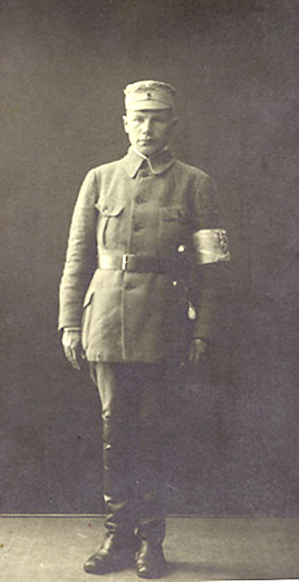 Adam Suojeluskunnassa